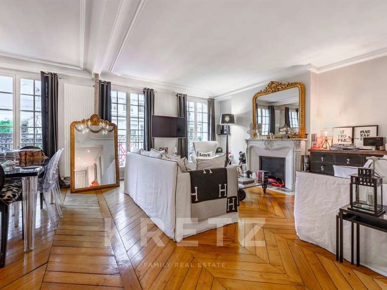 Apartment Paris 8e - 2 bedrooms - 80m²