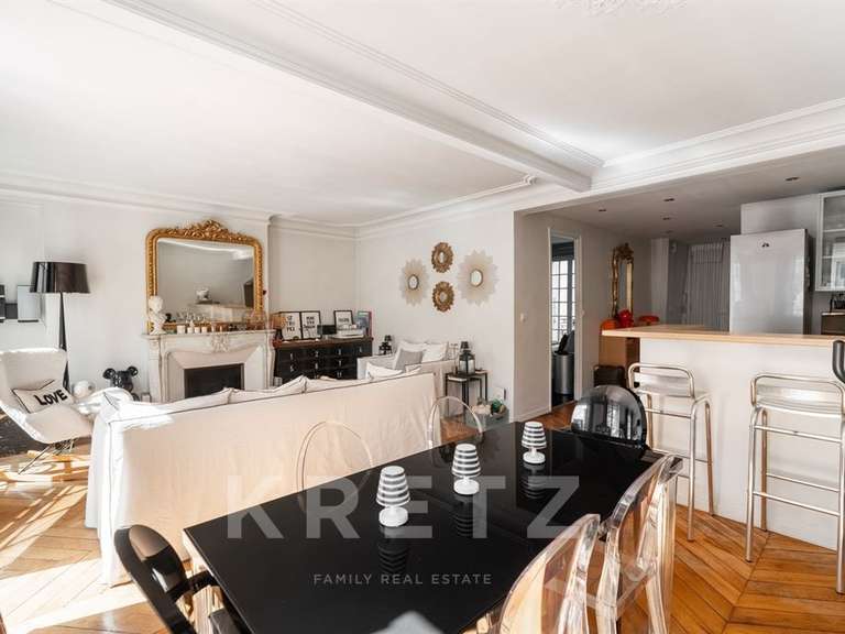 Appartement Paris 8e - 2 chambres - 80m²