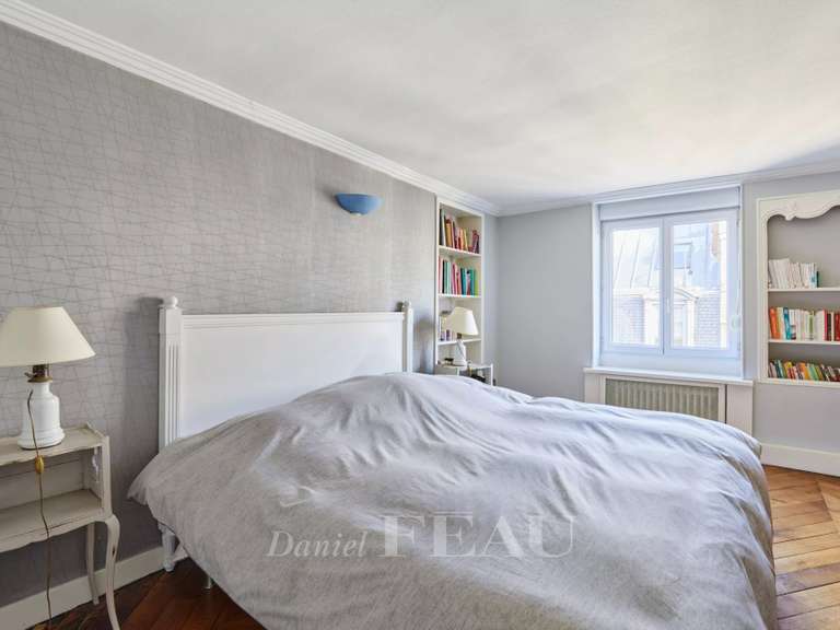 Appartement Paris 8e - 3 chambres - 124m²