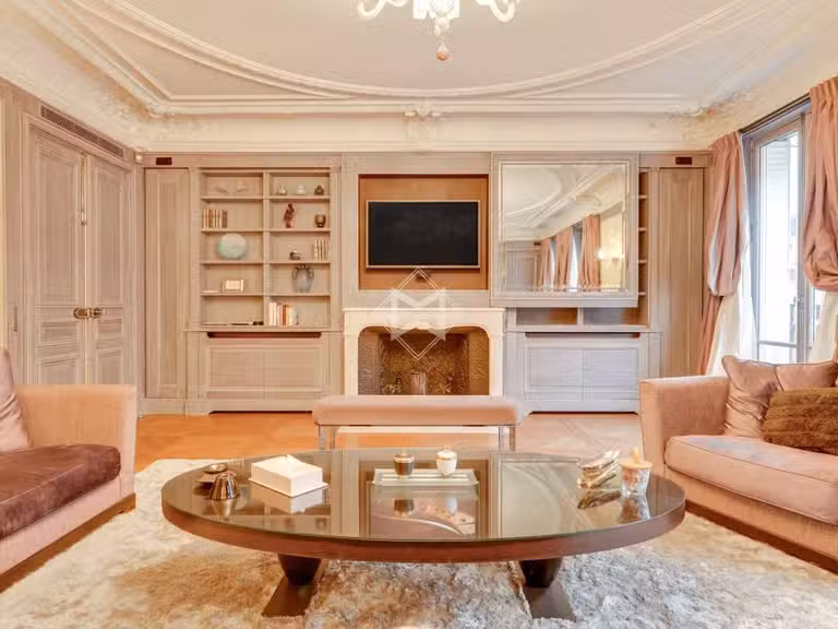 Appartement Paris 8e - 1 chambre - 125m²