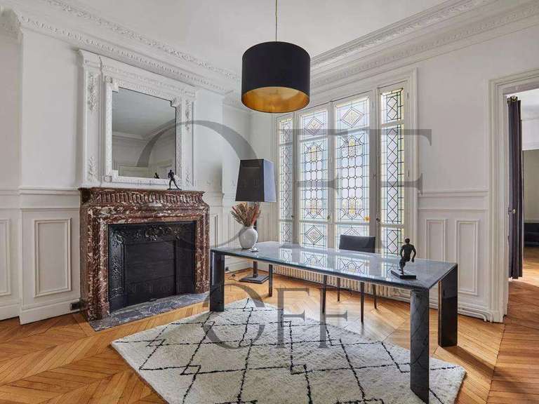 Appartement Paris 8e - 4 chambres