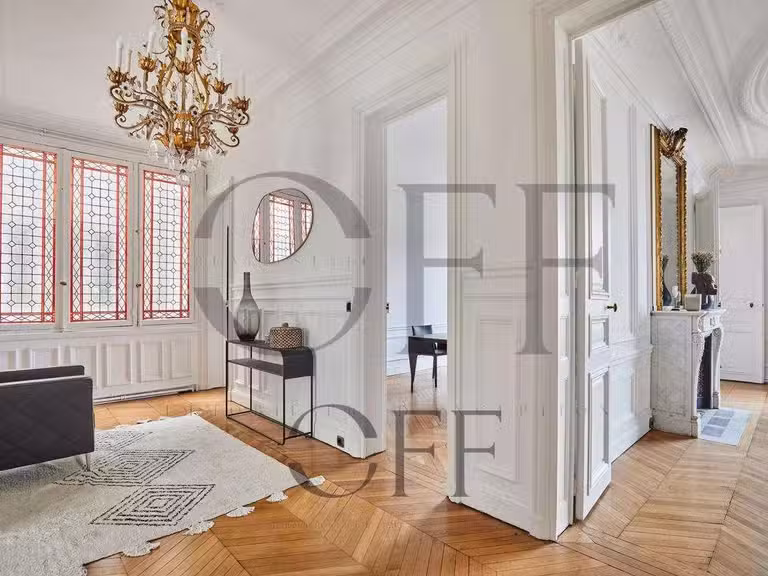 Appartement Paris 8e - 4 chambres