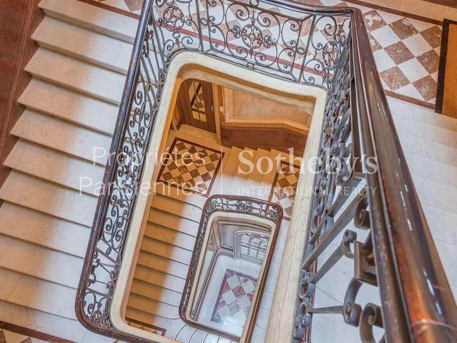 Apartment Paris 8e