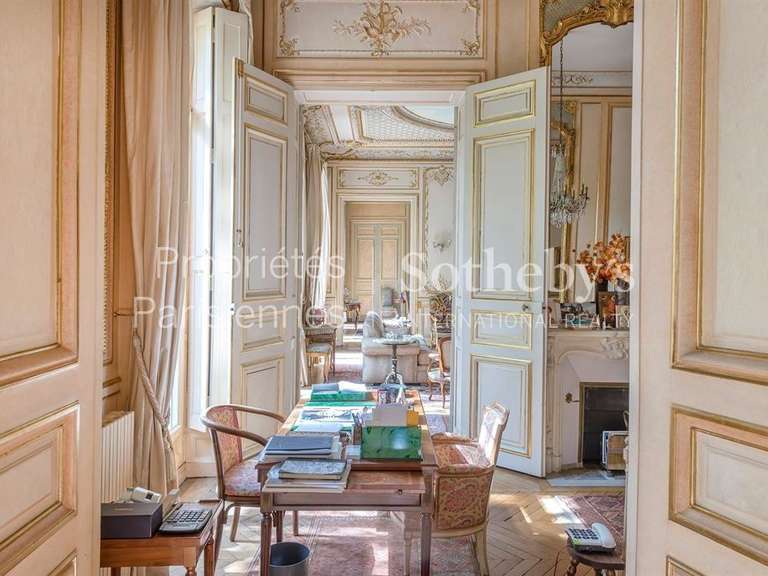 Appartement Paris 8e - 5 chambres - 368m²
