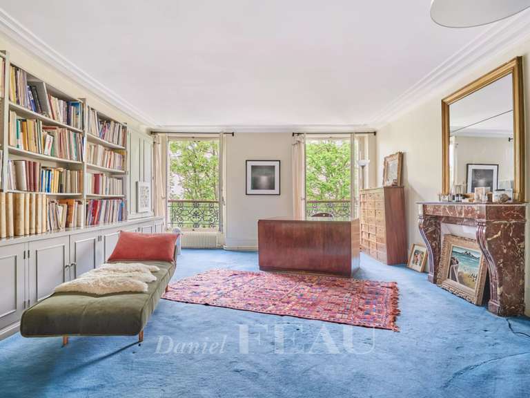 Appartement Paris 8e - 2 chambres - 77m²