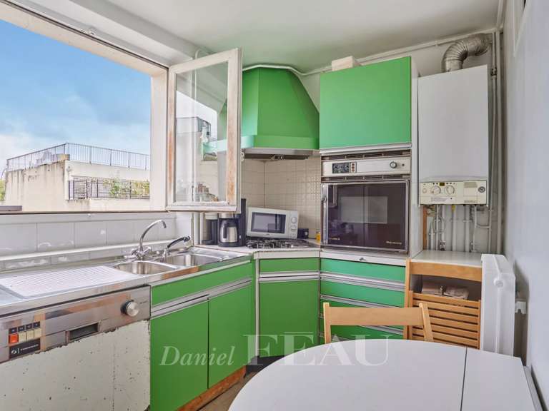Appartement Paris 8e - 2 chambres - 77m²