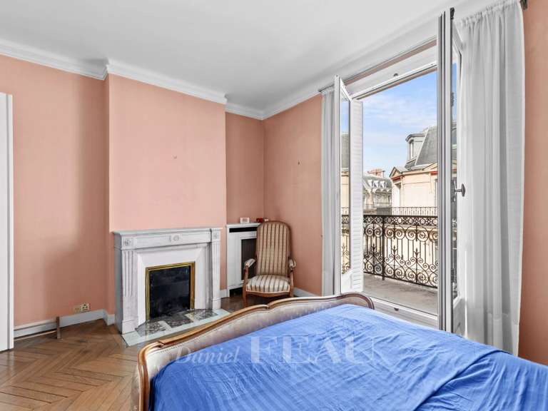 Appartement Paris 8e - 4 chambres - 153m²
