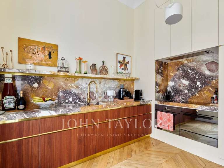 Appartement Paris 8e - 2 chambres - 200m²