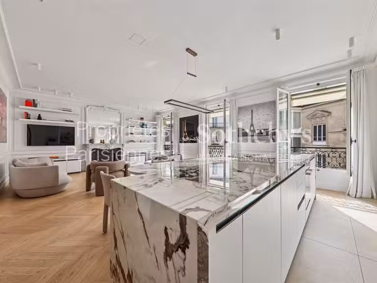 Appartement Paris 8e - 3 chambres - 130m²