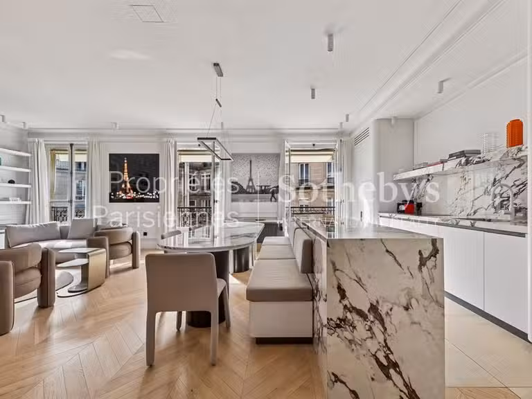 Appartement Paris 8e - 3 chambres - 130m²