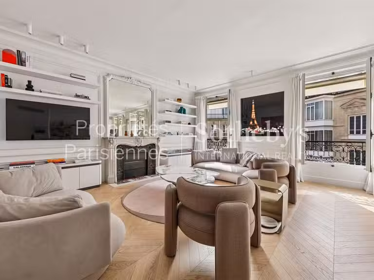 Appartement Paris 8e - 3 chambres - 130m²