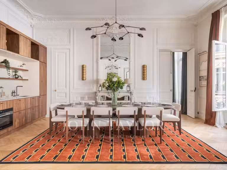 Appartement Paris 8e - 3 chambres - 198m²