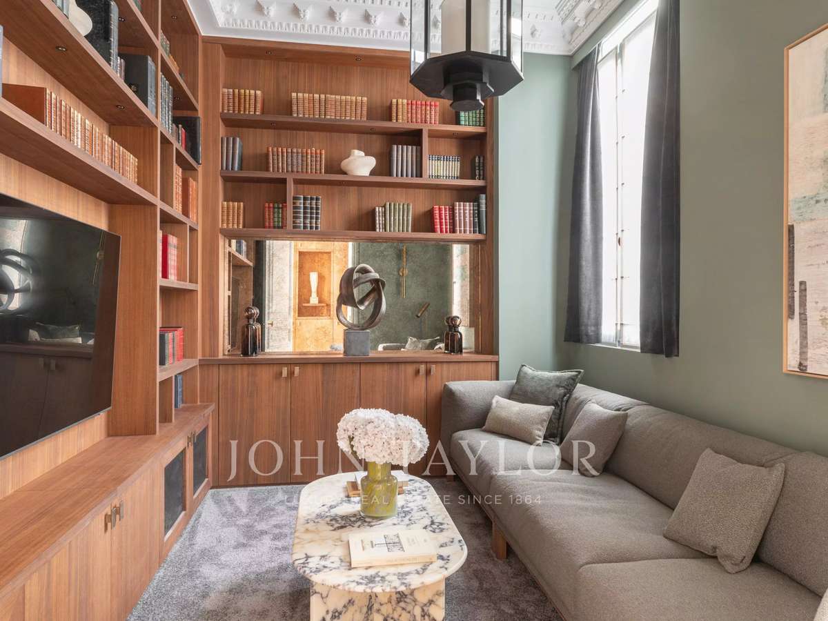 Apartment Paris 8e