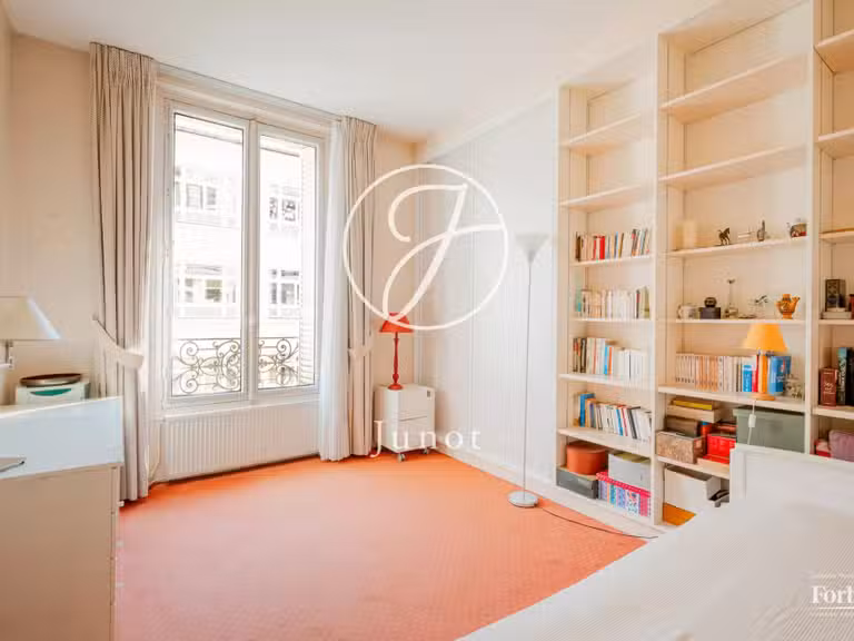Appartement Paris 8e - 5 chambres - 215m²