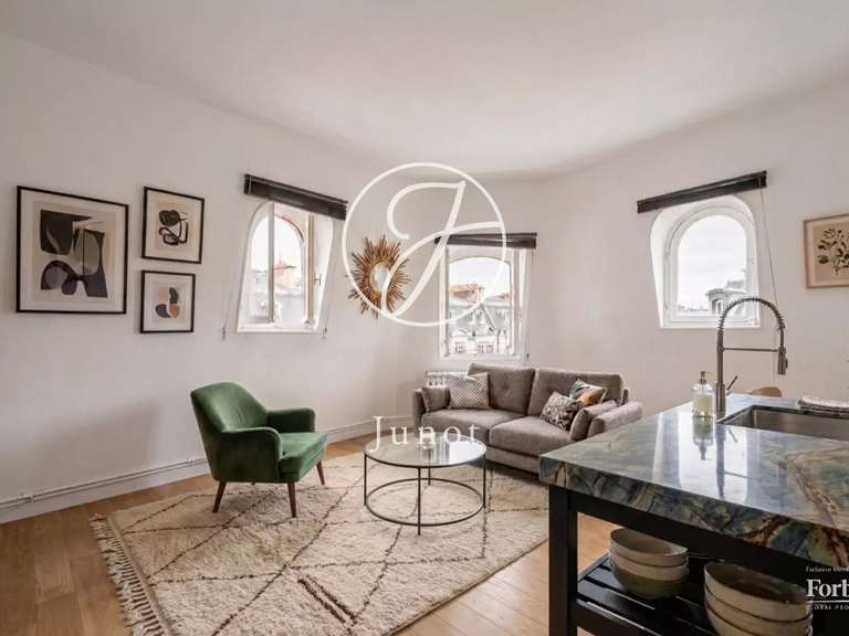 Appartement Paris 8e - 3 chambres - 152m²