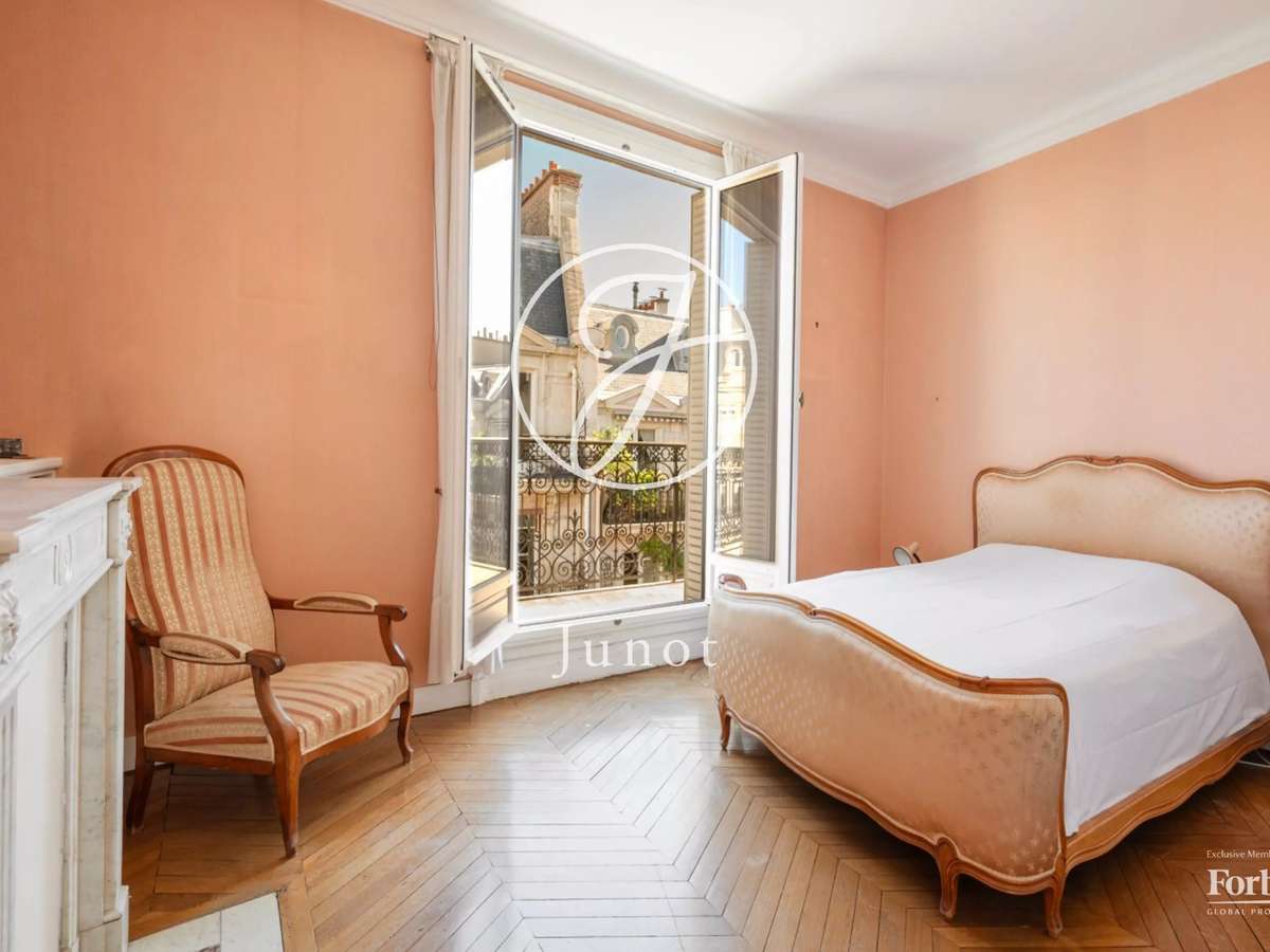 Apartment Paris 8e