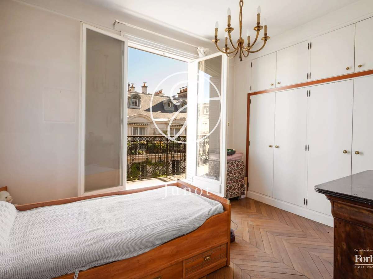 Apartment Paris 8e