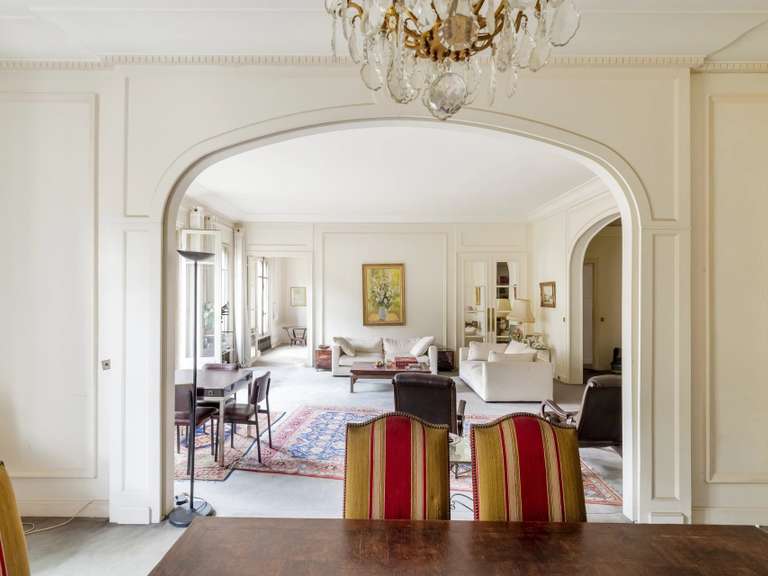 Appartement Paris 8e - 5 chambres - 223m²