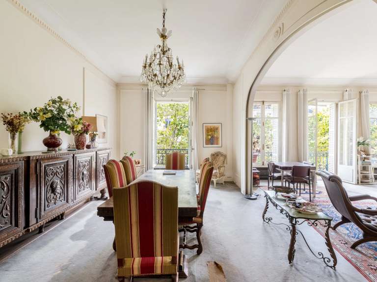 Appartement Paris 8e - 5 chambres - 223m²