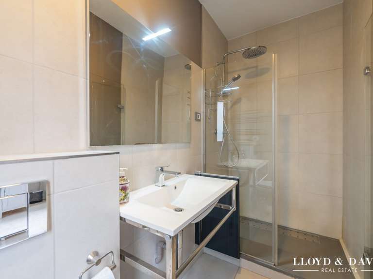 Appartement Paris 8e - 4 chambres - 197m²