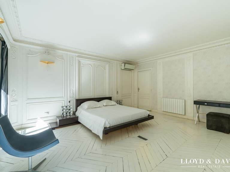 Appartement Paris 8e - 4 chambres - 197m²