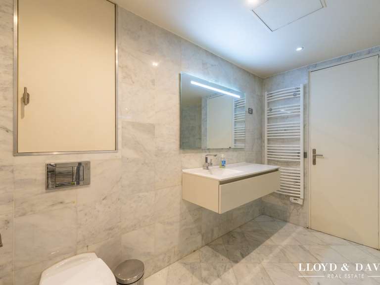 Appartement Paris 8e - 4 chambres - 197m²