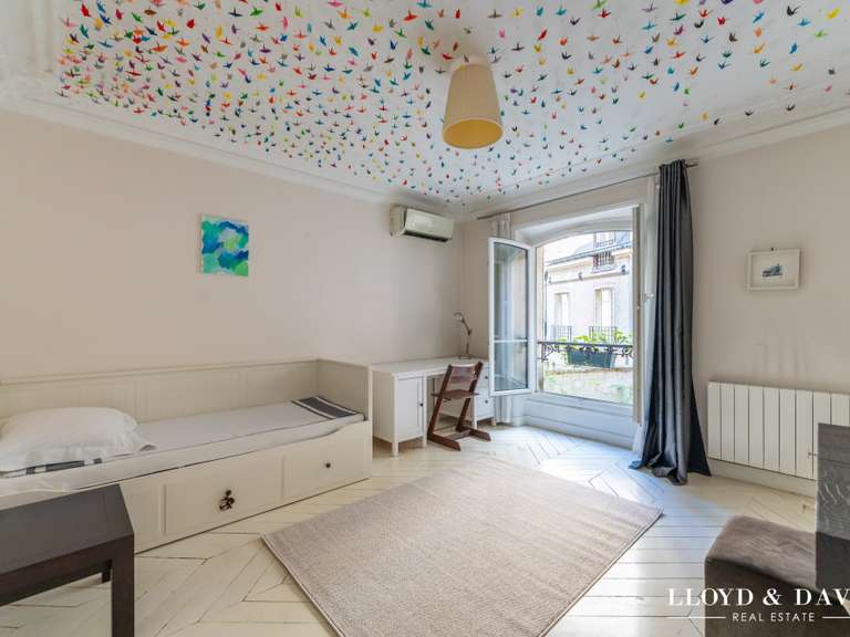 Appartement Paris 8e - 4 chambres - 197m²