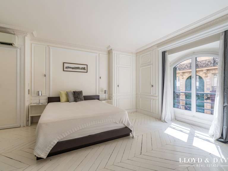 Appartement Paris 8e - 4 chambres - 197m²