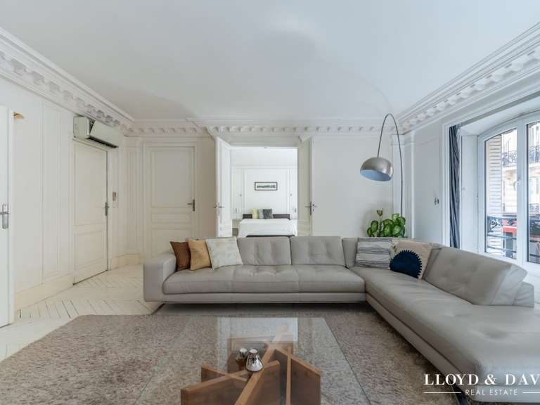 Appartement Paris 8e - 4 chambres - 197m²