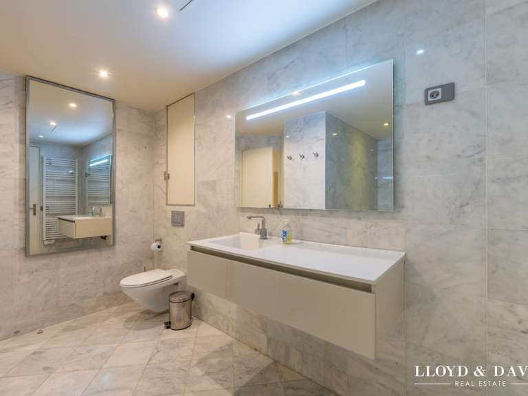 Appartement Paris 8e - 4 chambres - 197m²