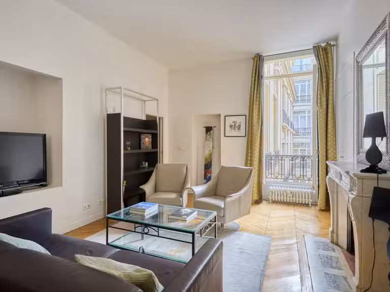 Appartement Paris 8e - 2 chambres - 86m²