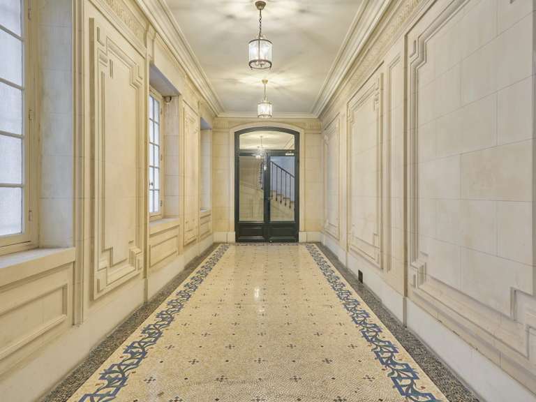 Appartement Paris 8e - 2 chambres - 86m²