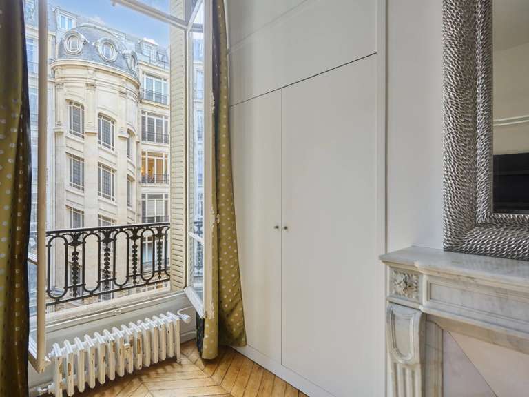 Appartement Paris 8e - 2 chambres - 86m²