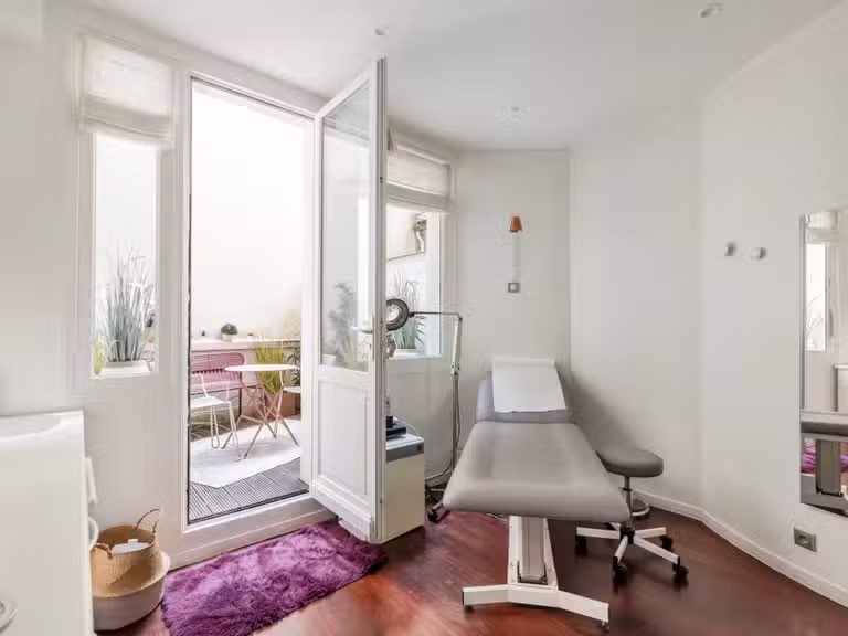 Appartement Paris 8e - 2 chambres - 99m²