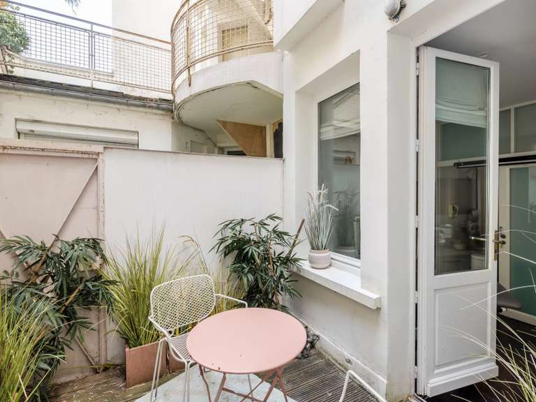 Appartement Paris 8e - 2 chambres - 99m²