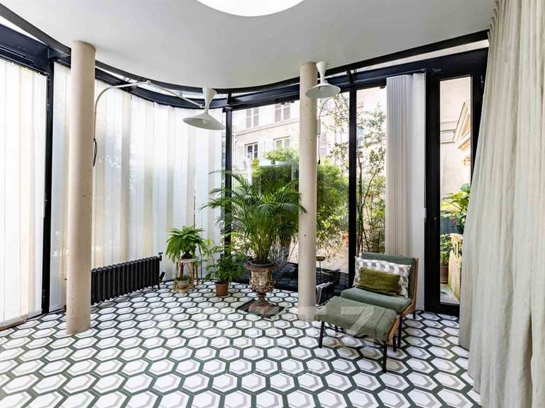 House Paris 8e - 2 bedrooms - 130m²