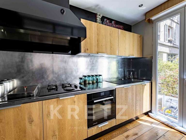 House Paris 8e - 2 bedrooms - 130m²