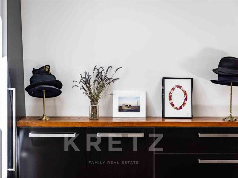 House Paris 8e - 2 bedrooms - 130m²