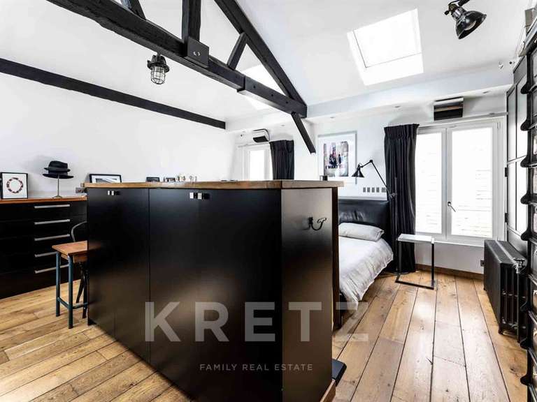 House Paris 8e - 2 bedrooms - 130m²