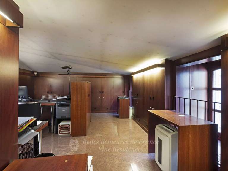 Maison Paris 8e - 179m²