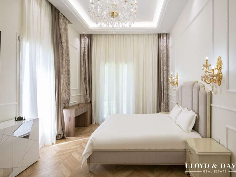 Maison Paris 8e - 6 chambres - 1200m²