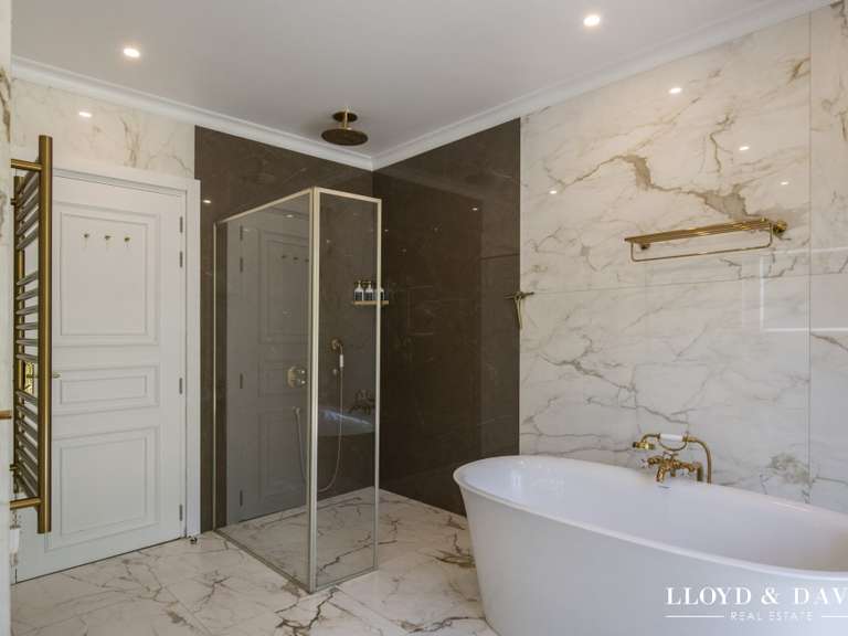Maison Paris 8e - 6 chambres - 1200m²