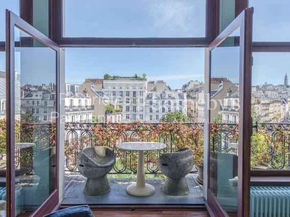 Rent Apartment Paris 9e - 4 bedrooms