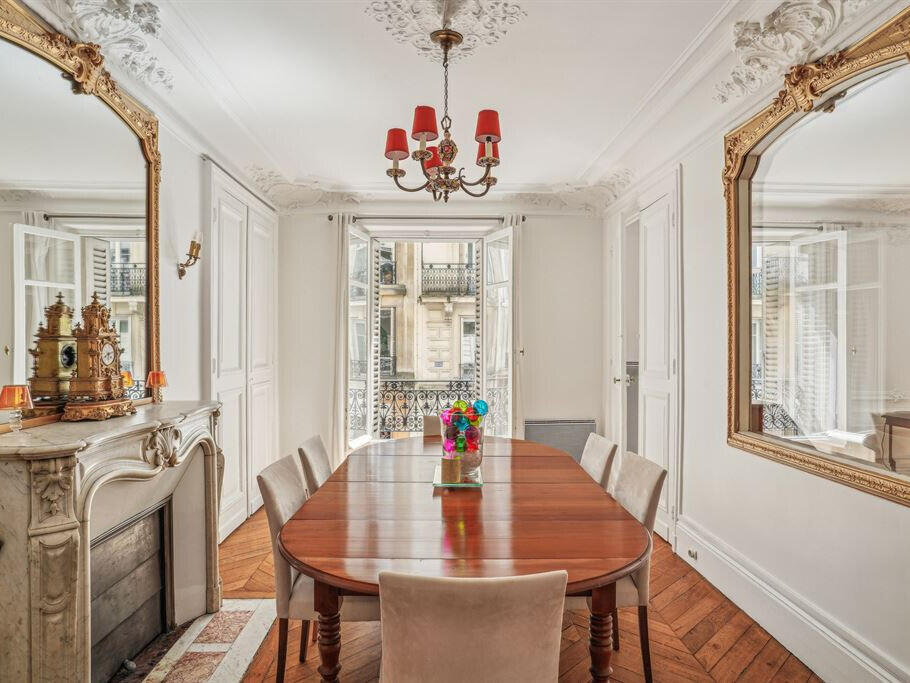Apartment Paris 9e