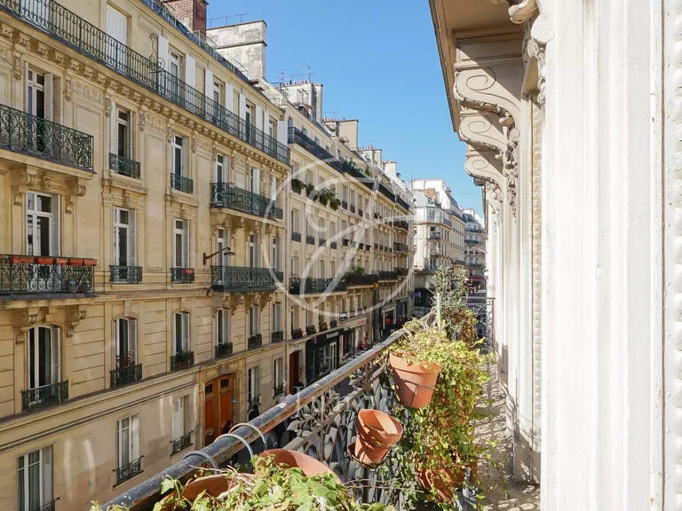 Appartement Paris 9e - 3 chambres - 143m²