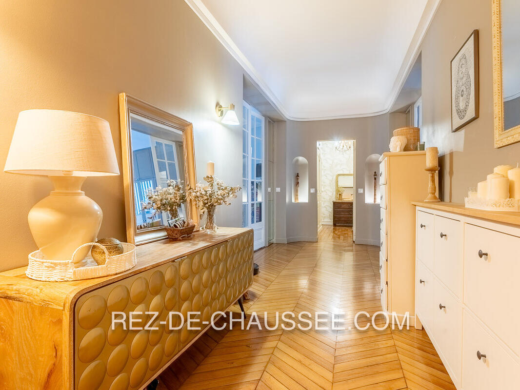 Apartment Paris 9e