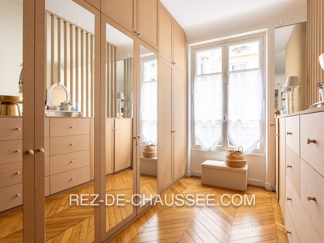 Apartment Paris 9e