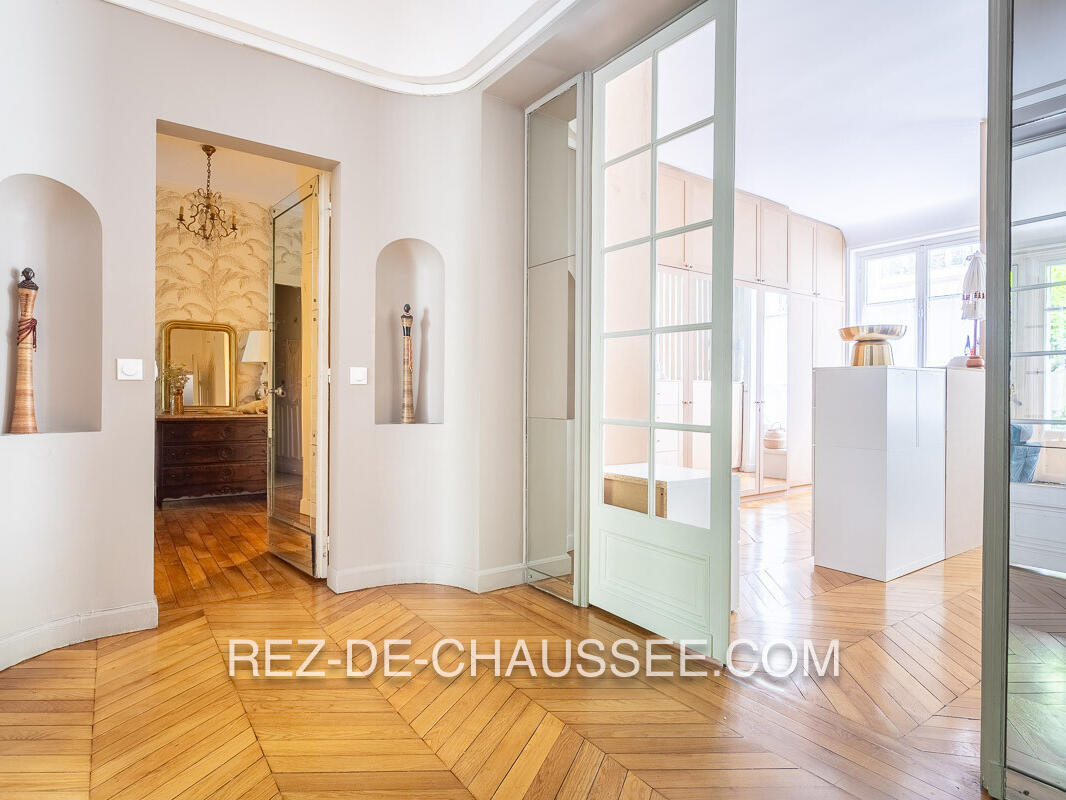 Apartment Paris 9e