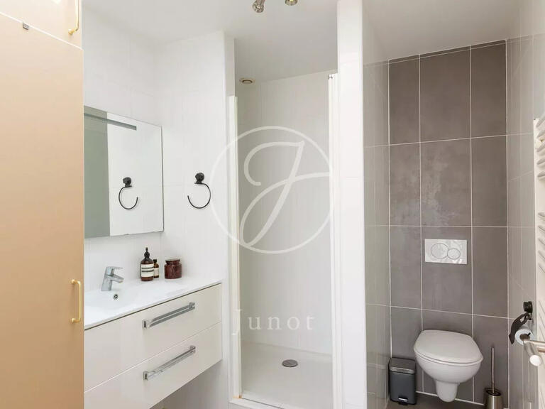 Appartement Paris 9e - 2 chambres - 90m²