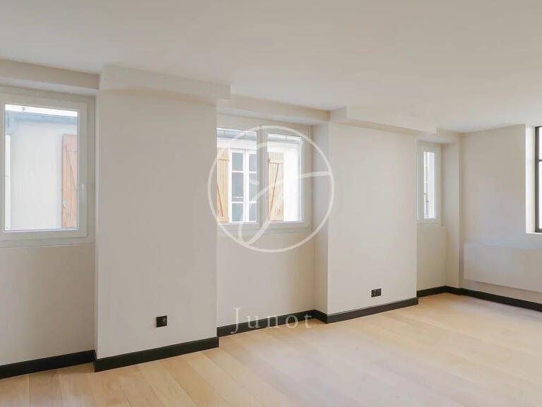 Appartement Paris 9e - 3 chambres - 157m²